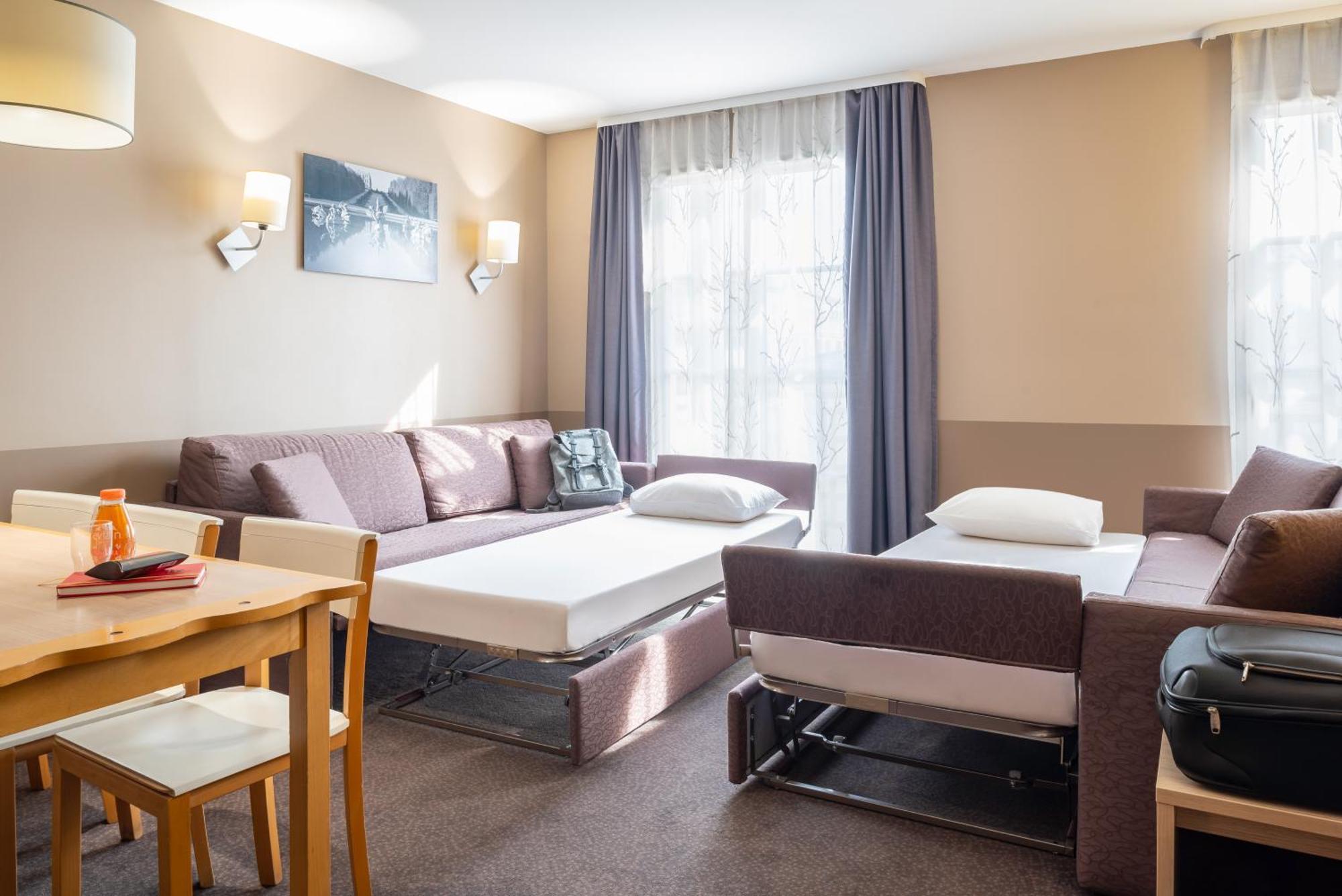 One-Bedroom Apartment,1273851502:JPEG